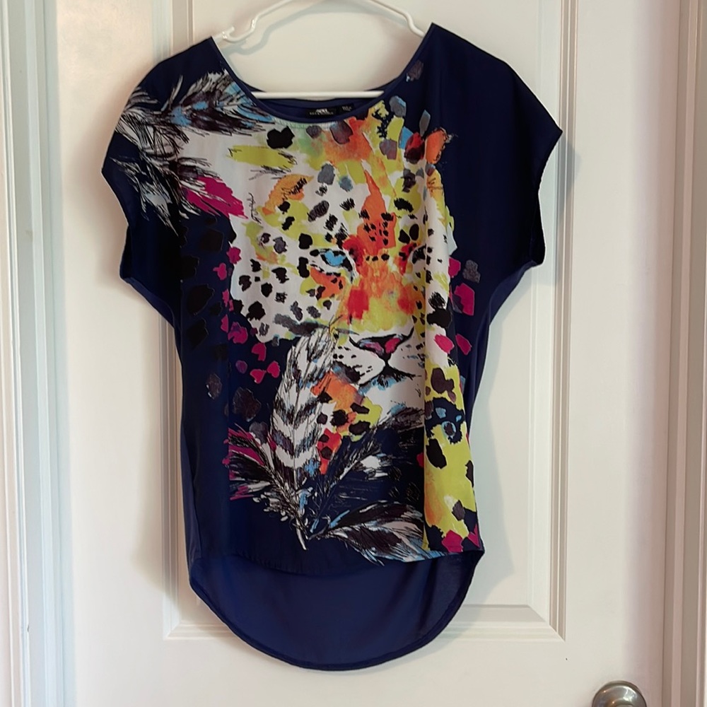 Rock and Republic animal tee! Gorgeous colors. Satin like front